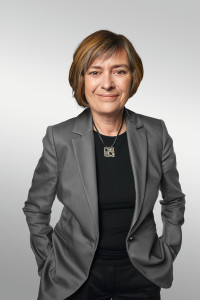Bezirksrätin Helga Hügenell